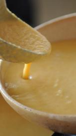 https://www.maggi.si/sites/default/files/styles/search_result_153_272/public/article_images/SEM_Soup_Hacks.jpg?itok=zhslYgb_